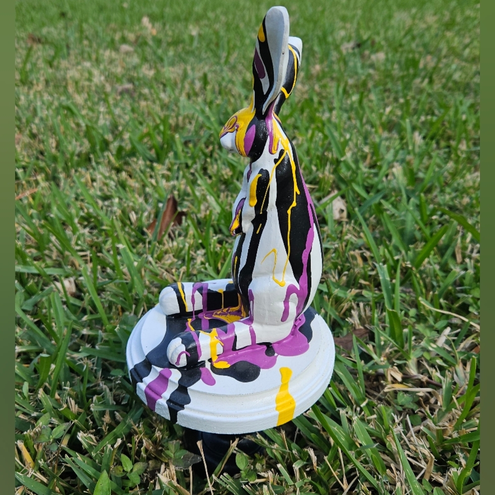 Colorful Abstract Rabbit Figurine - Picture 4 of 10